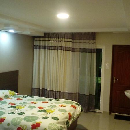 Adala Motel Meru Экстерьер фото