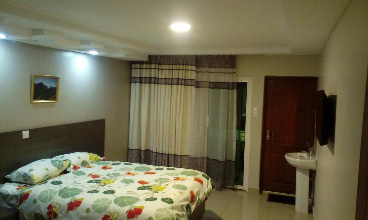 Adala Motel Meru Экстерьер фото