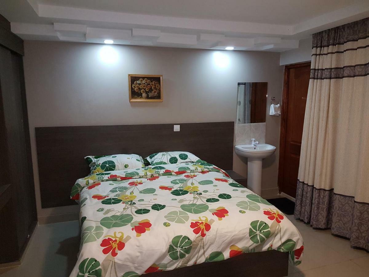 Adala Motel Meru Экстерьер фото
